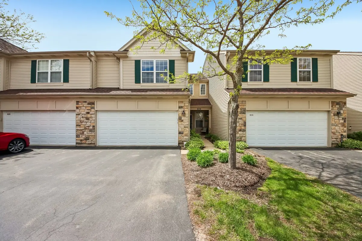 612 Shakespeare DR, Grayslake, IL 60030