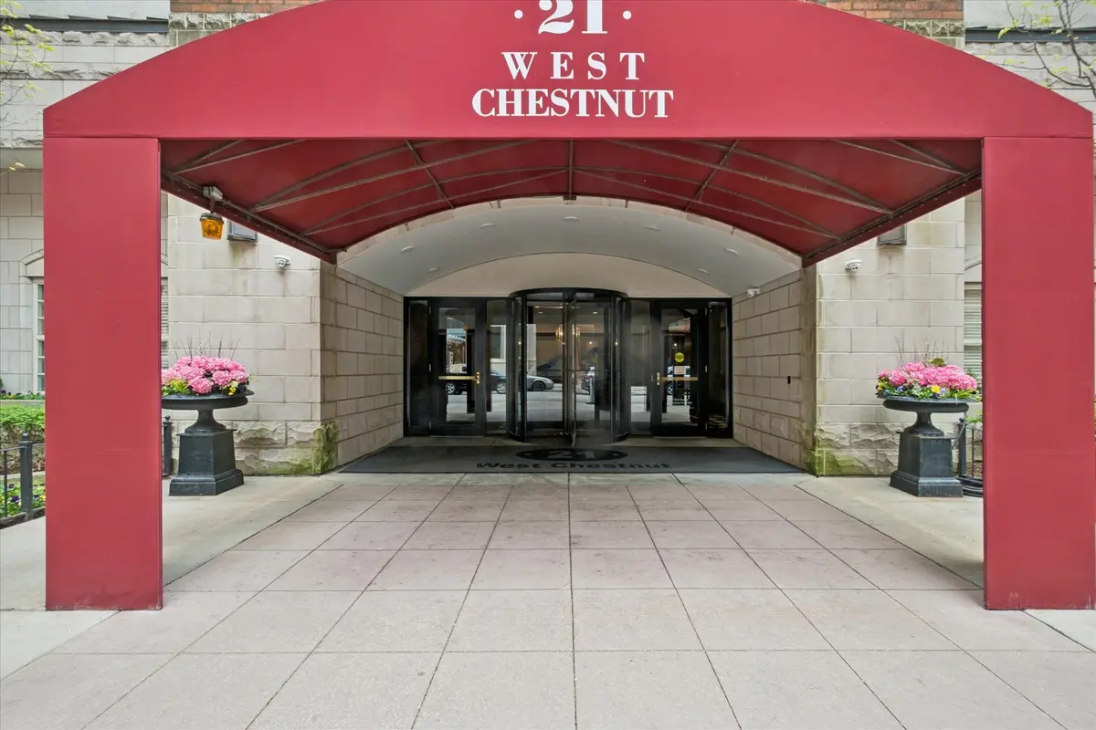 21 W CHESTNUT ST #809, Chicago, IL 60610