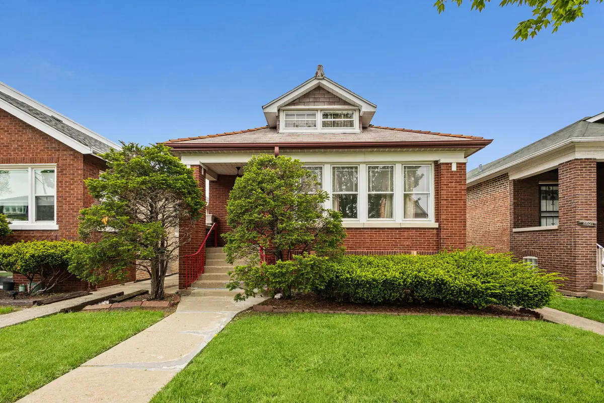 8617 S Loomis BLVD, Chicago, IL 60620