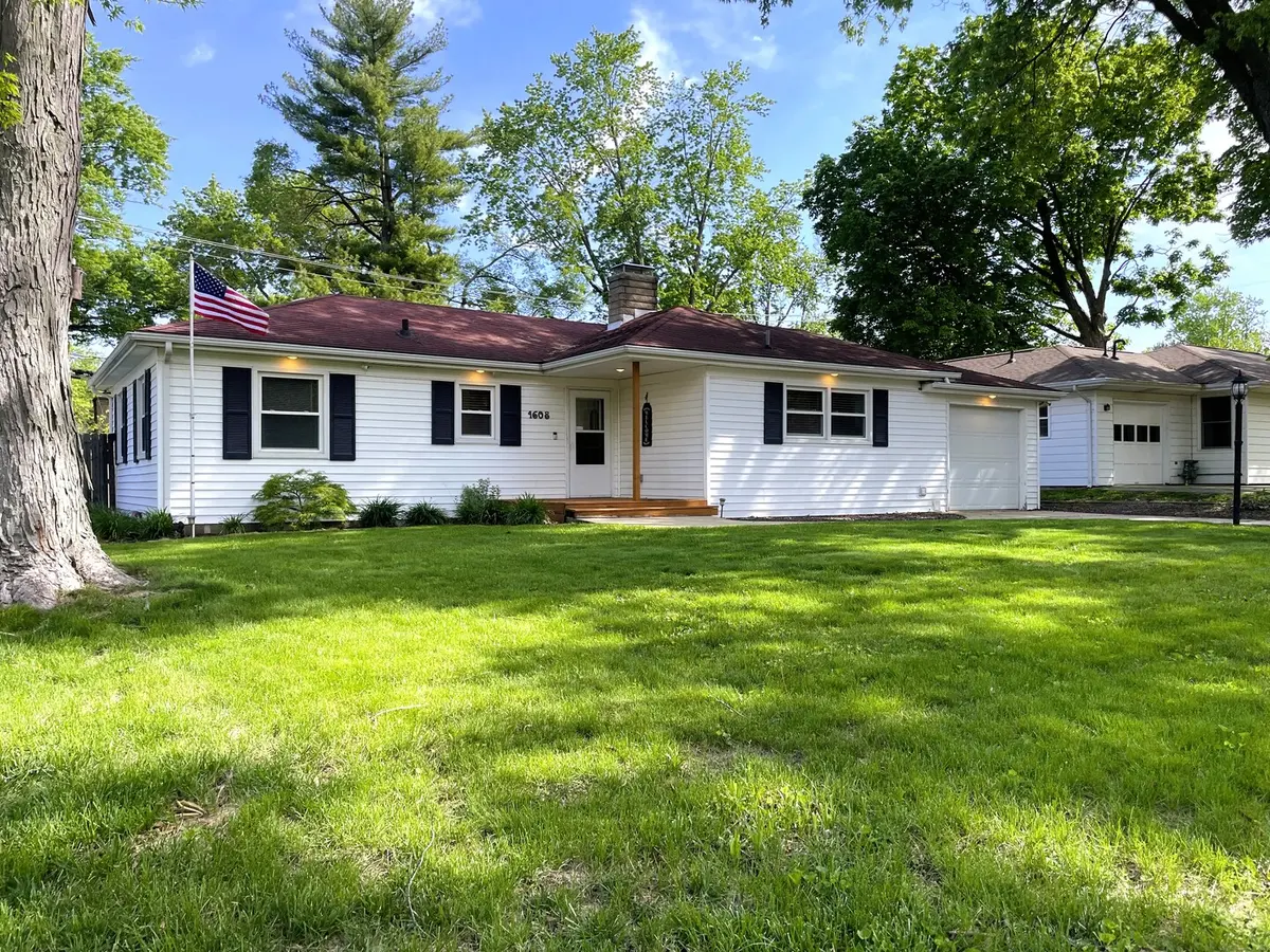 1608 Chevy Chase DR, Champaign, IL 61821