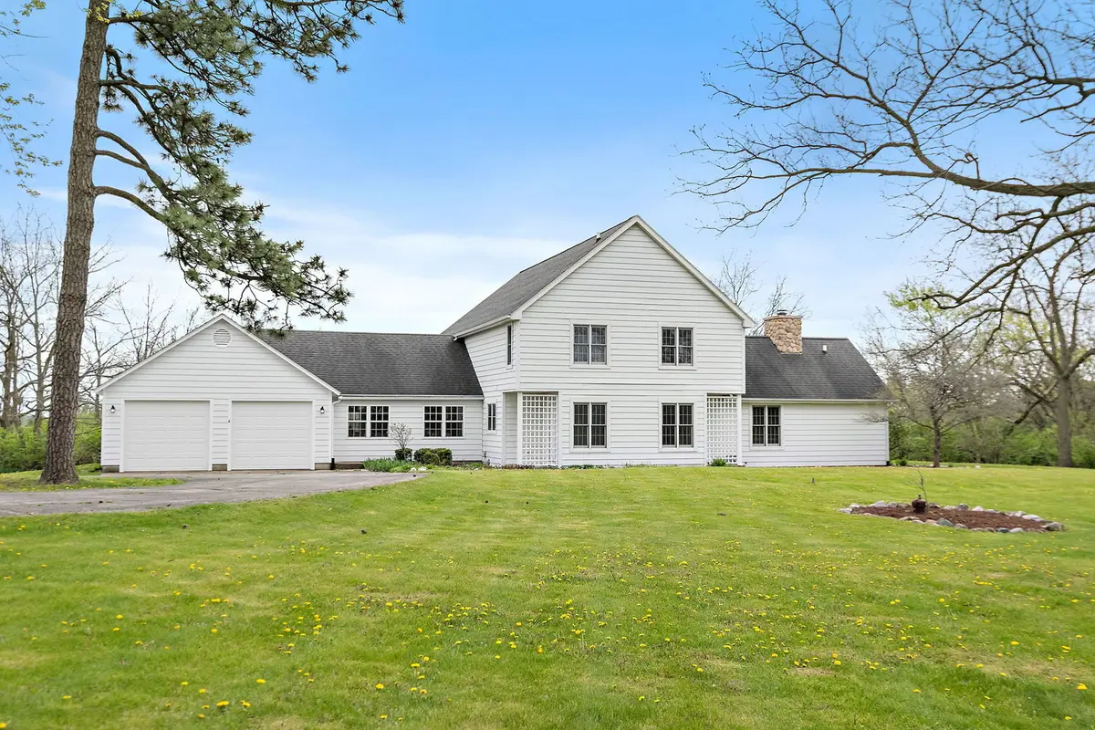 14019 Davis RD, Woodstock, IL 60098