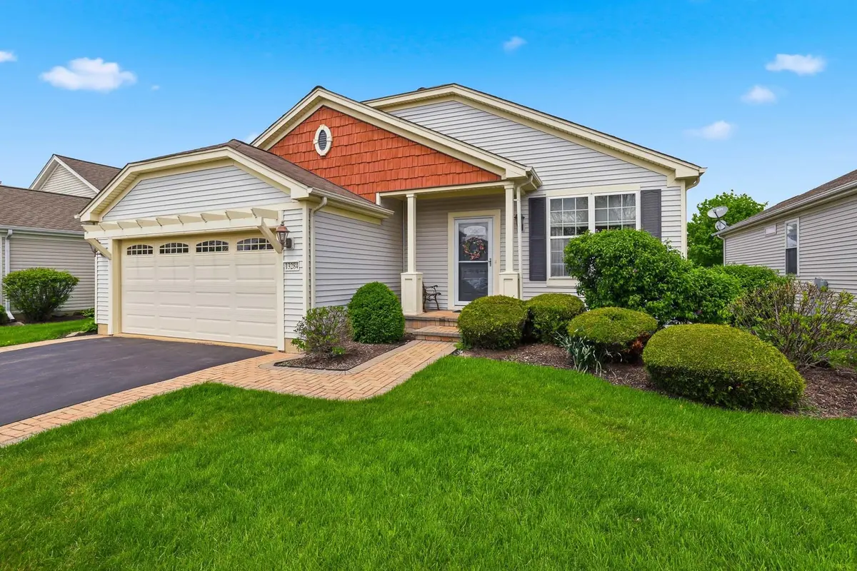 13284 W Essex LN, Huntley, IL 60142