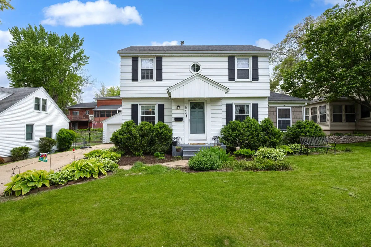 3242 14th ST, Rock Island, IL 61201