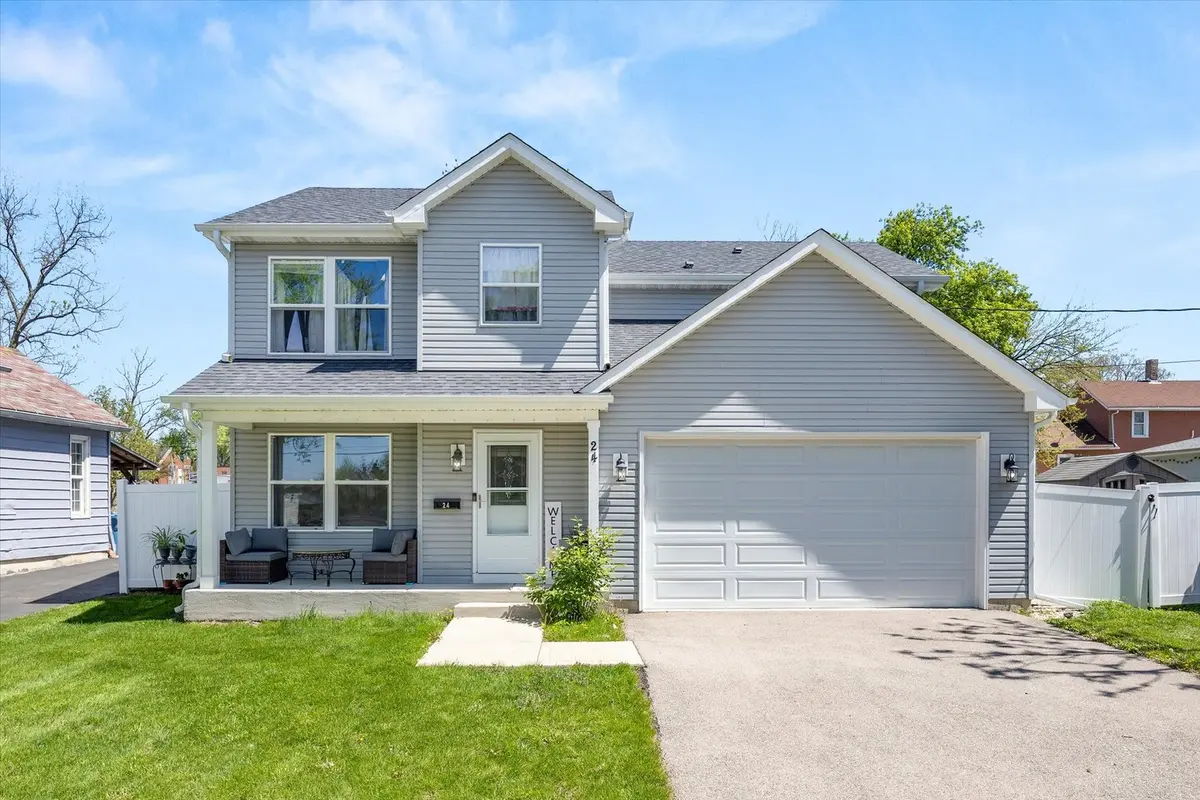 24 Rose ST, Aurora, IL 60505