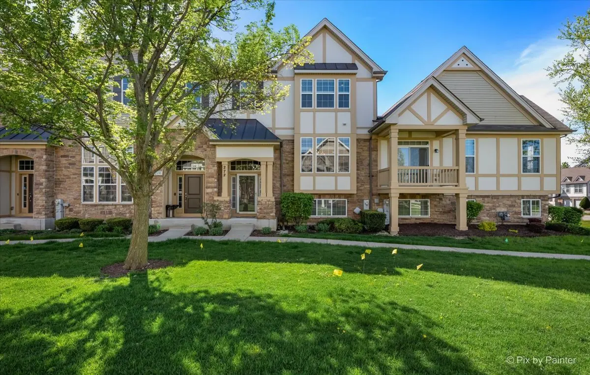 272 Bennett DR, Carol Stream, IL 60188