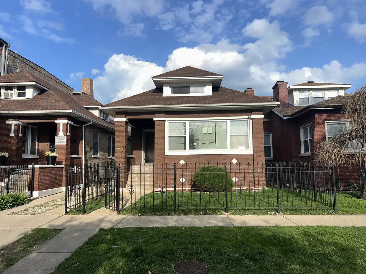 7221 S Bennett AVE, Chicago, IL 60649