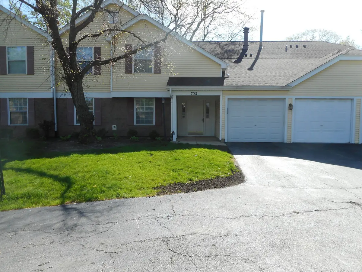 753 Candleridge CT #C2, Bartlett, IL 60103