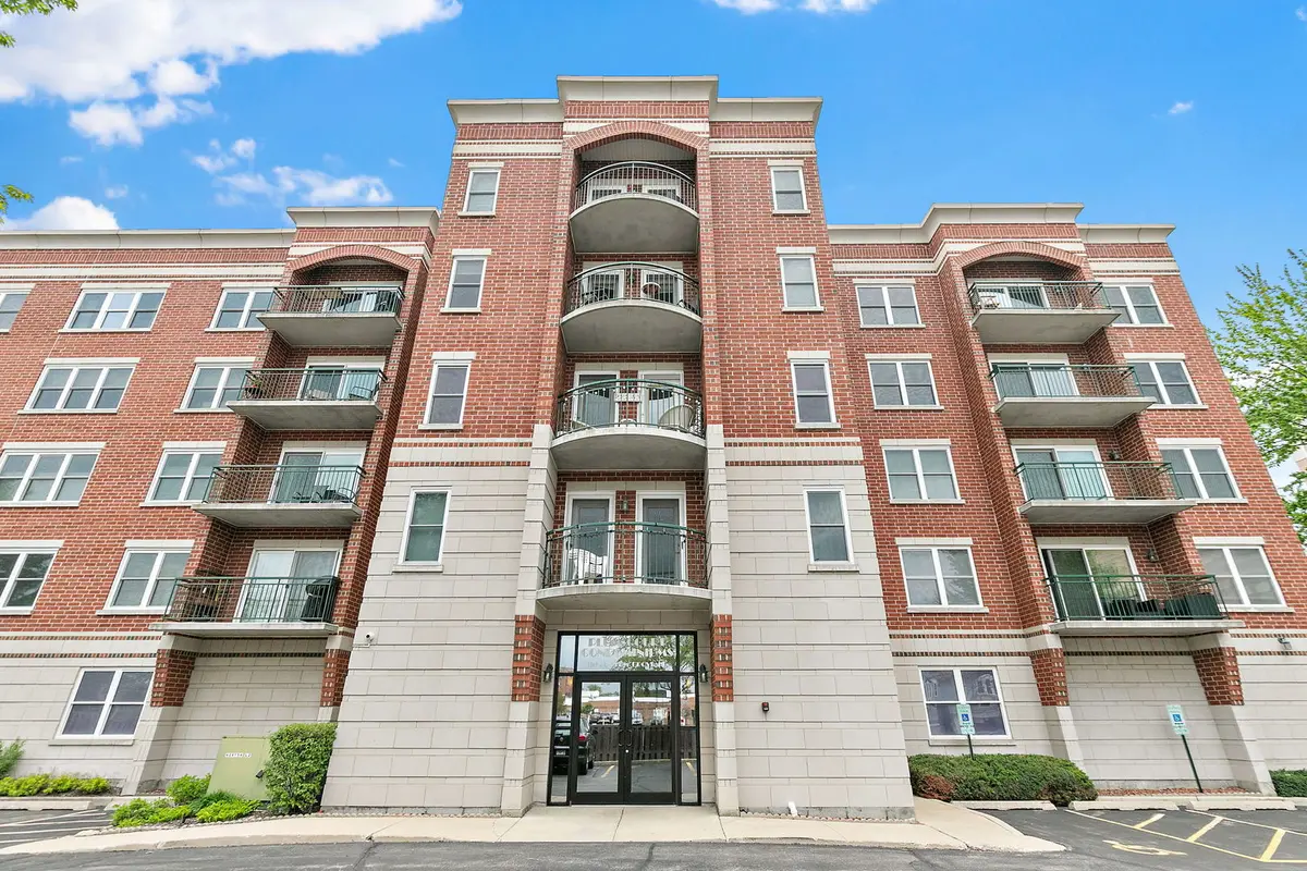 104 N Plum Grove RD #504, Palatine, IL 60067