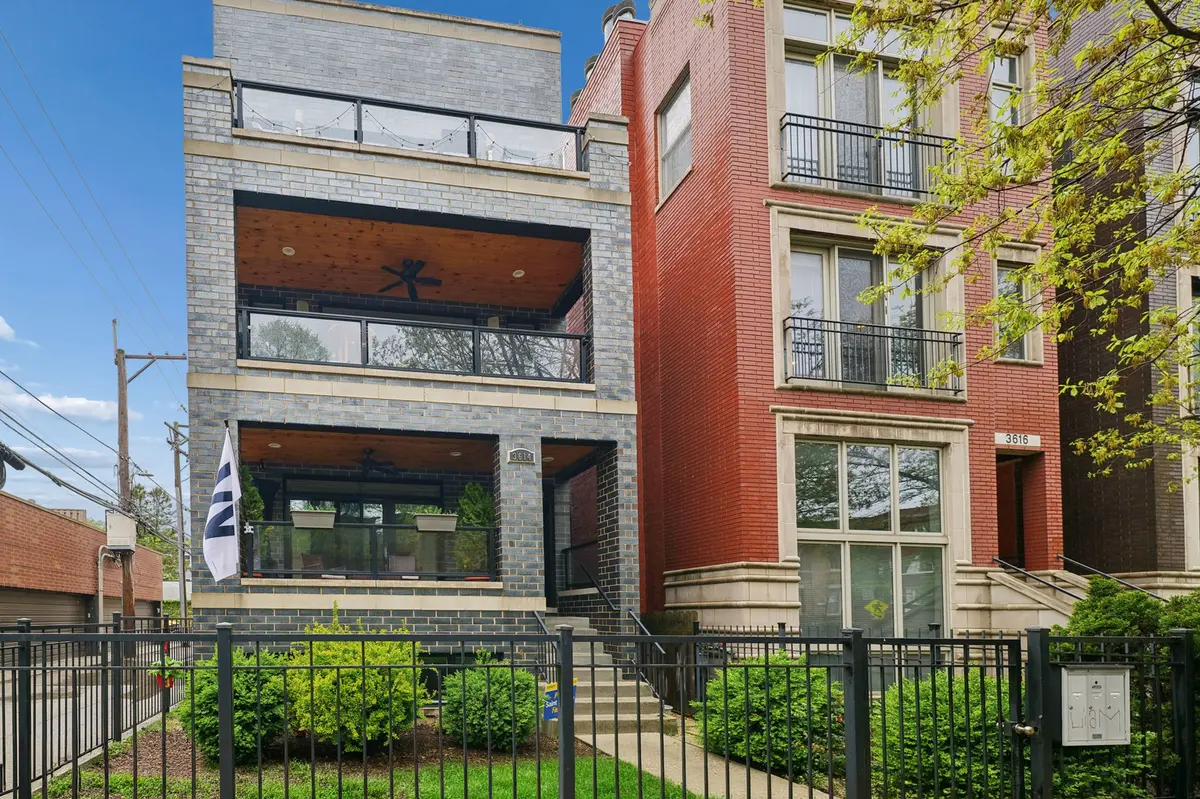 3614 N Damen AVE #2, Chicago, IL 60618
