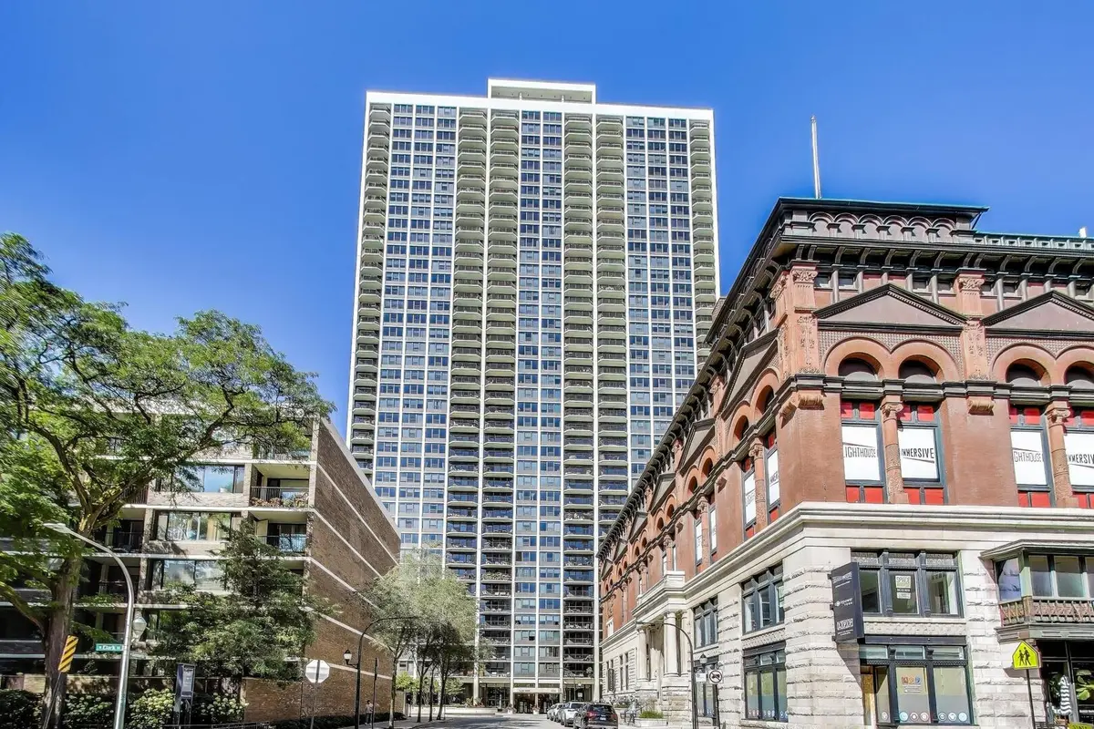 1560 N SANDBURG TER #1708, Chicago, IL 60610