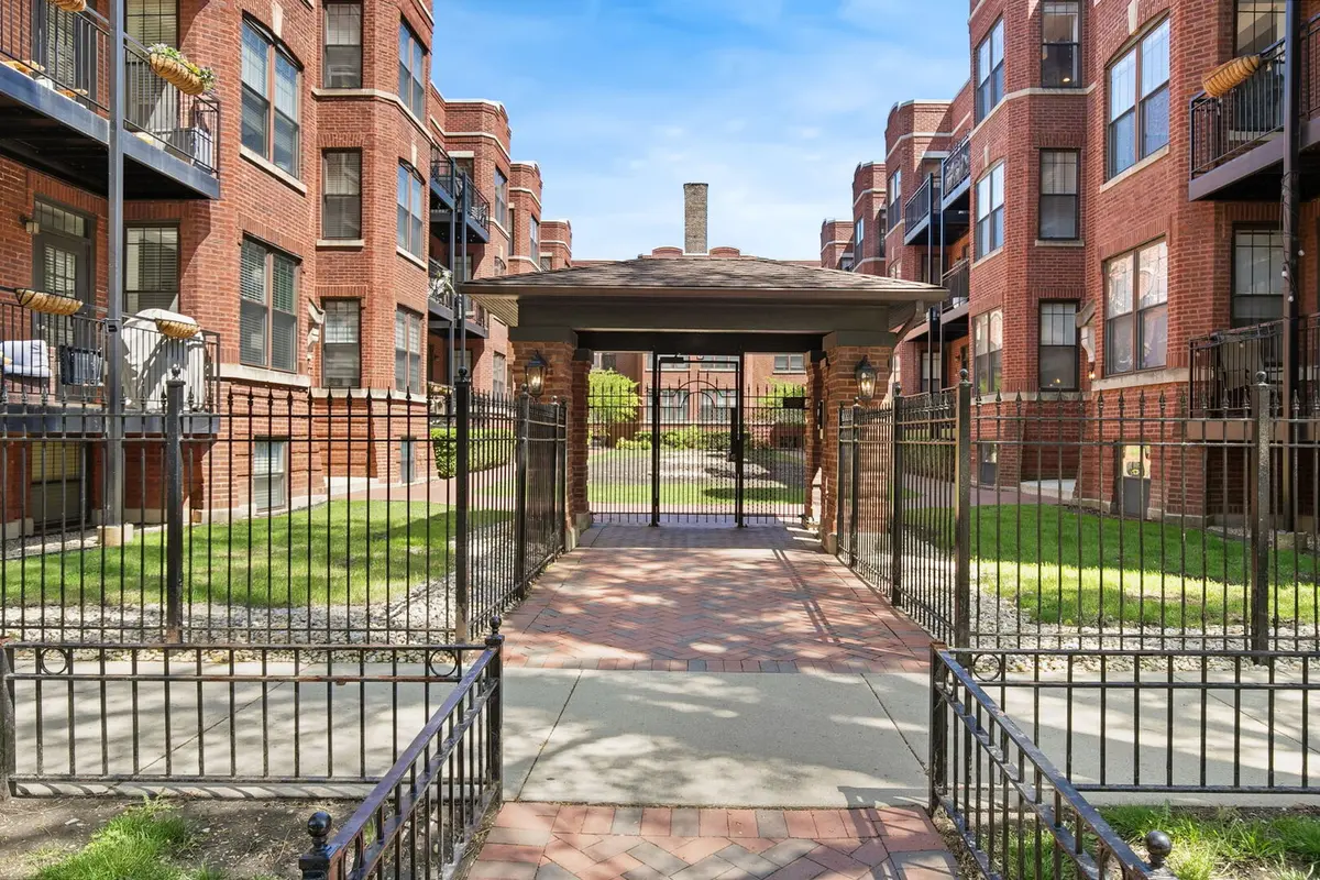 2701 N Mildred AVE #3B, Chicago, IL 60614