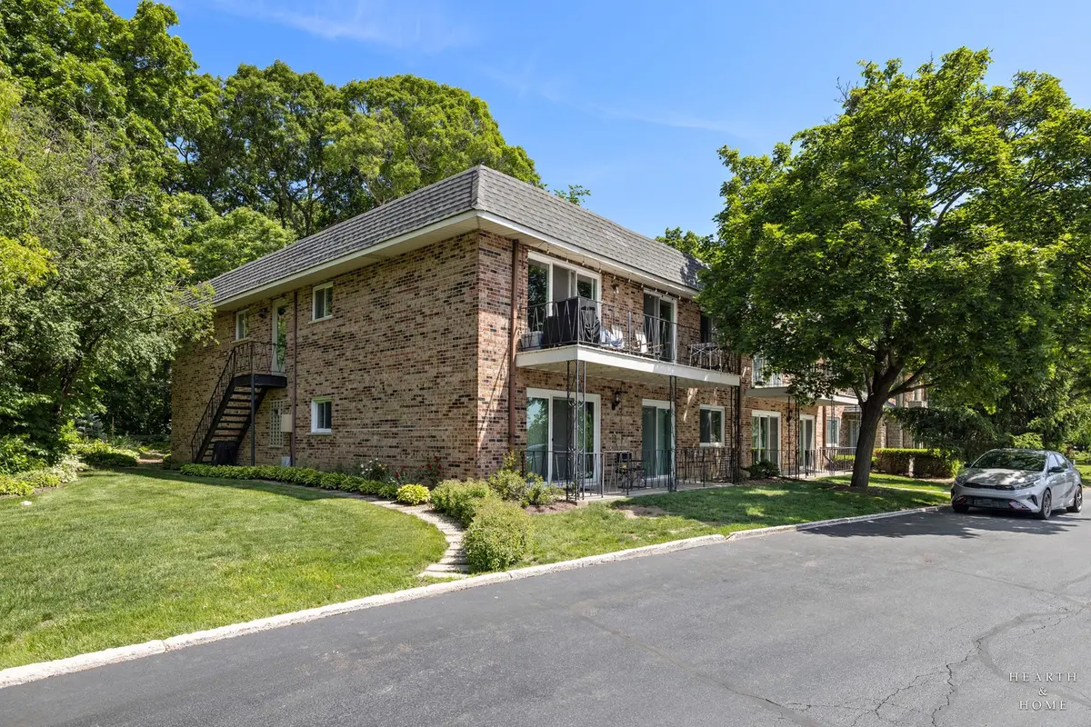 191 Hillcrest TER #2A, Bloomingdale, IL 60108