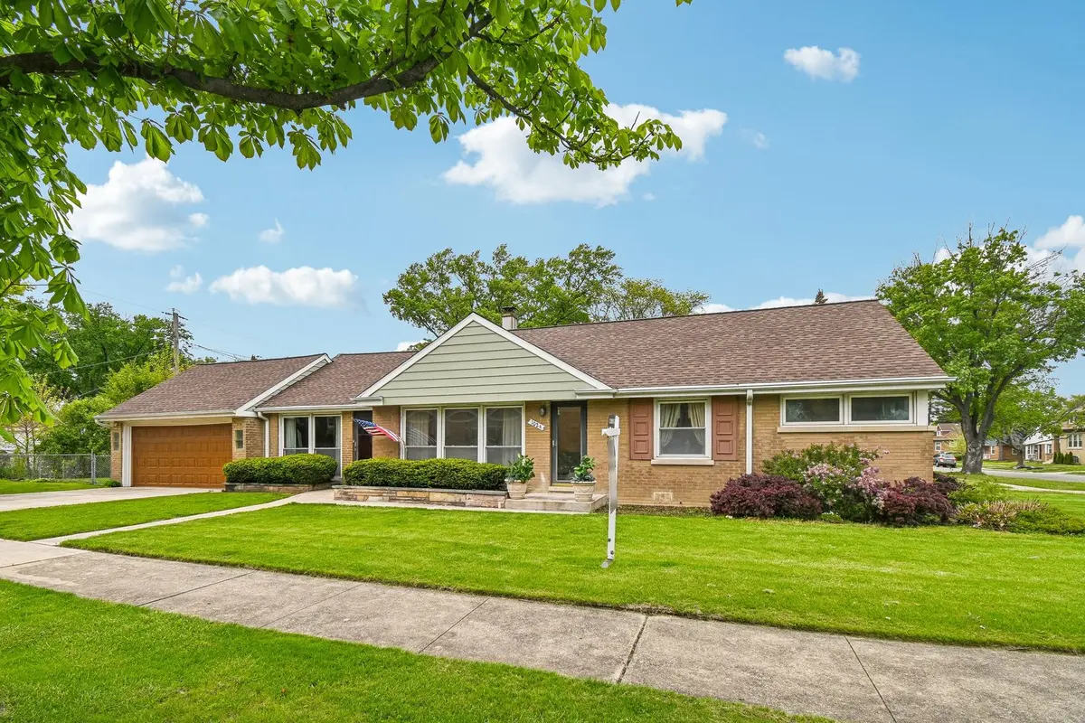 1024 Bristol AVE, Westchester, IL 60154