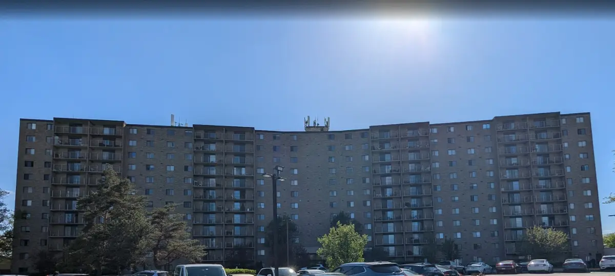 6340 AMERICANA DR #210, Willowbrook, IL 60527