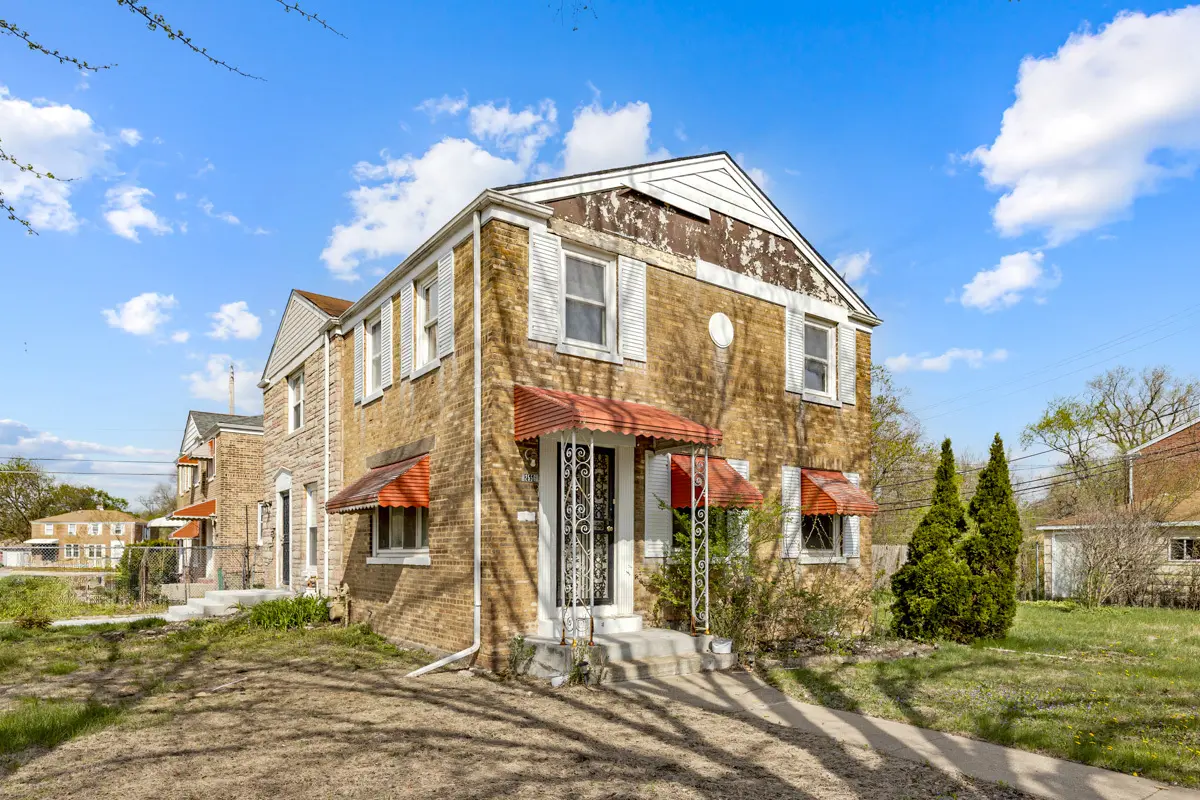 2556 E 97th PL, Chicago, IL 60617