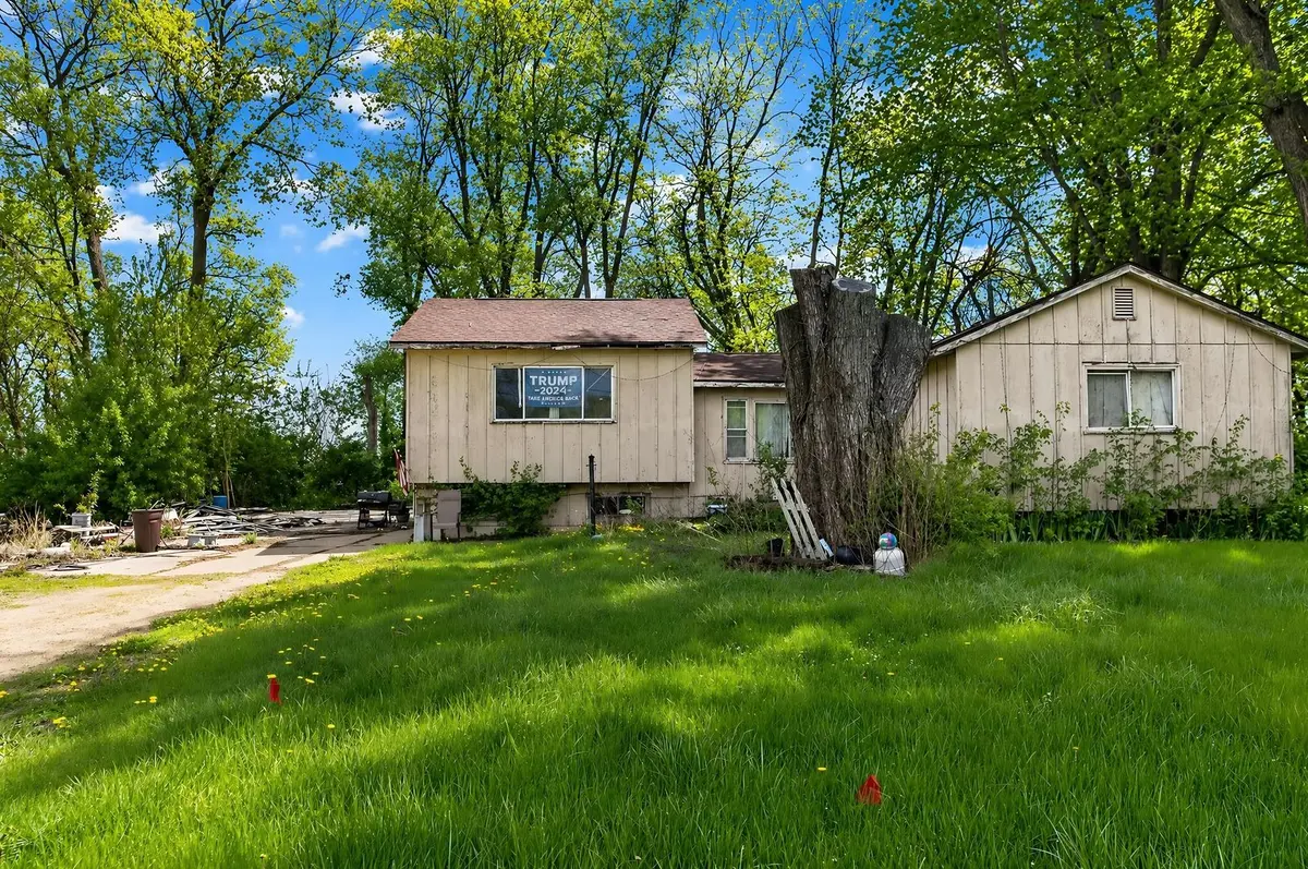 1622 Chicago ST, Dixon, IL 61021