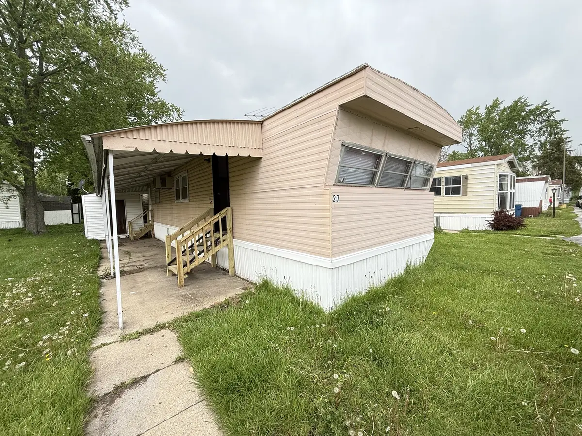 1712 S Dixie HWY #27, Crete, IL 60417