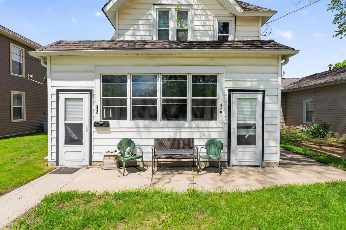 220 E Lincoln AVE, Belvidere, IL 61008