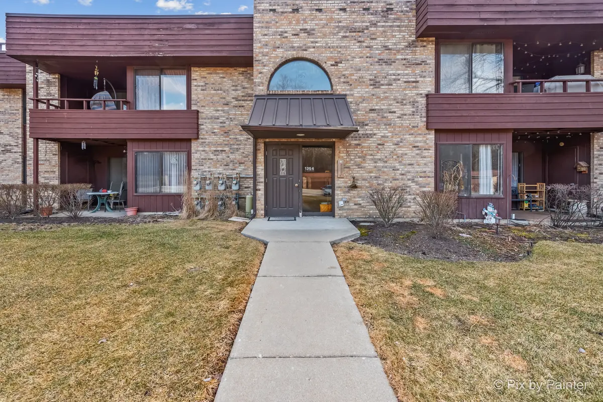 1354 N Sterling AVE #103, Palatine, IL 60067