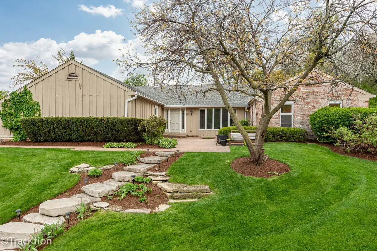 1401 Golden Bell CT, Downers Grove, IL 60515
