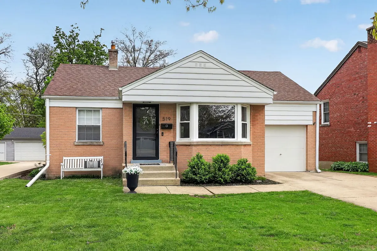 519 S Craig PL, Lombard, IL 60148