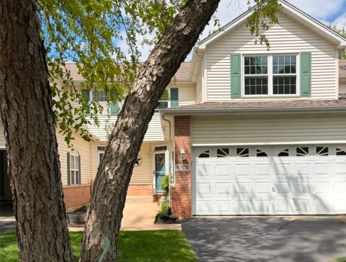16705 S Sunset Ridge CT, Lockport, IL 60441