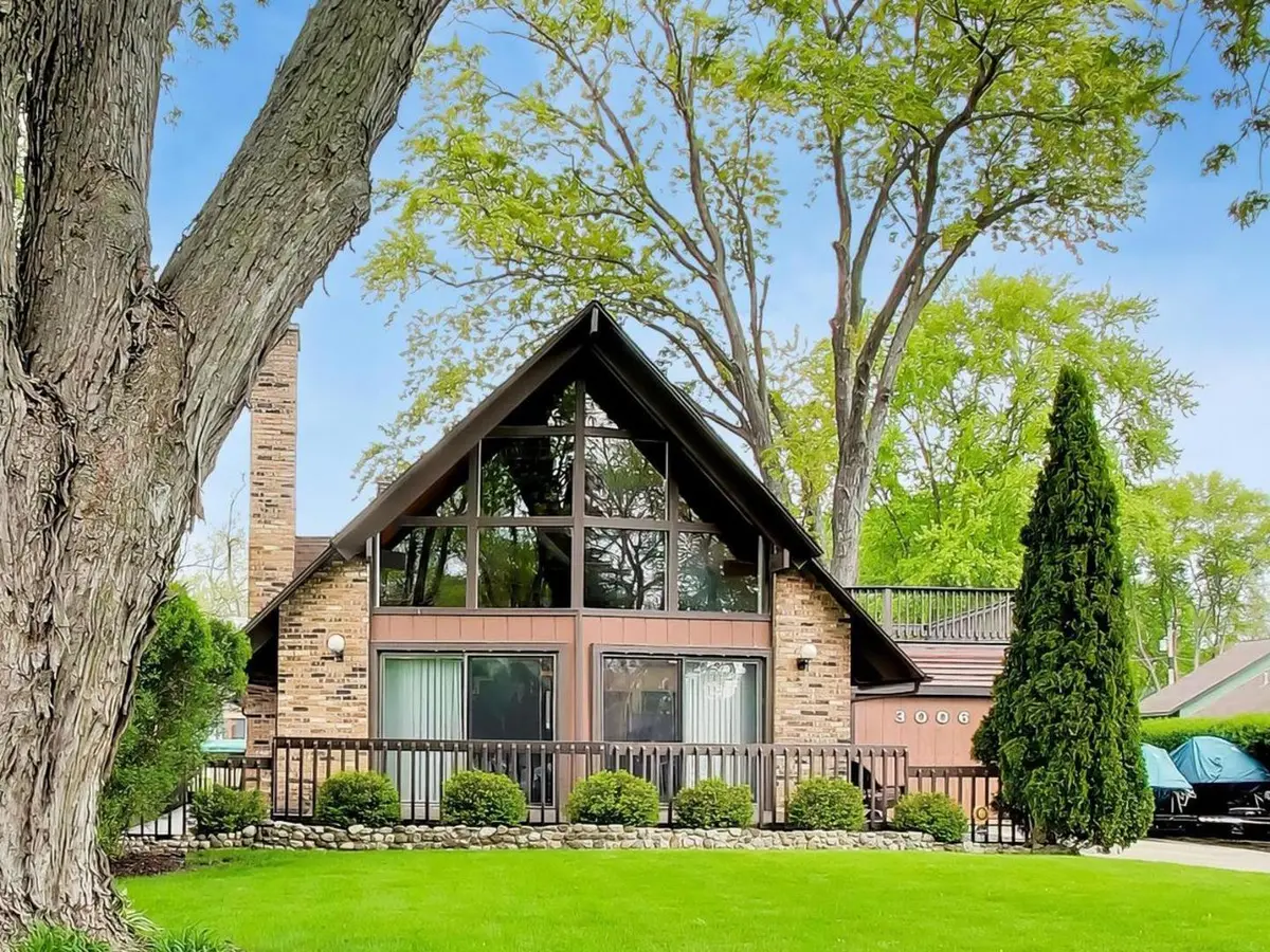 3006 Miller DR, Mchenry, IL 60050