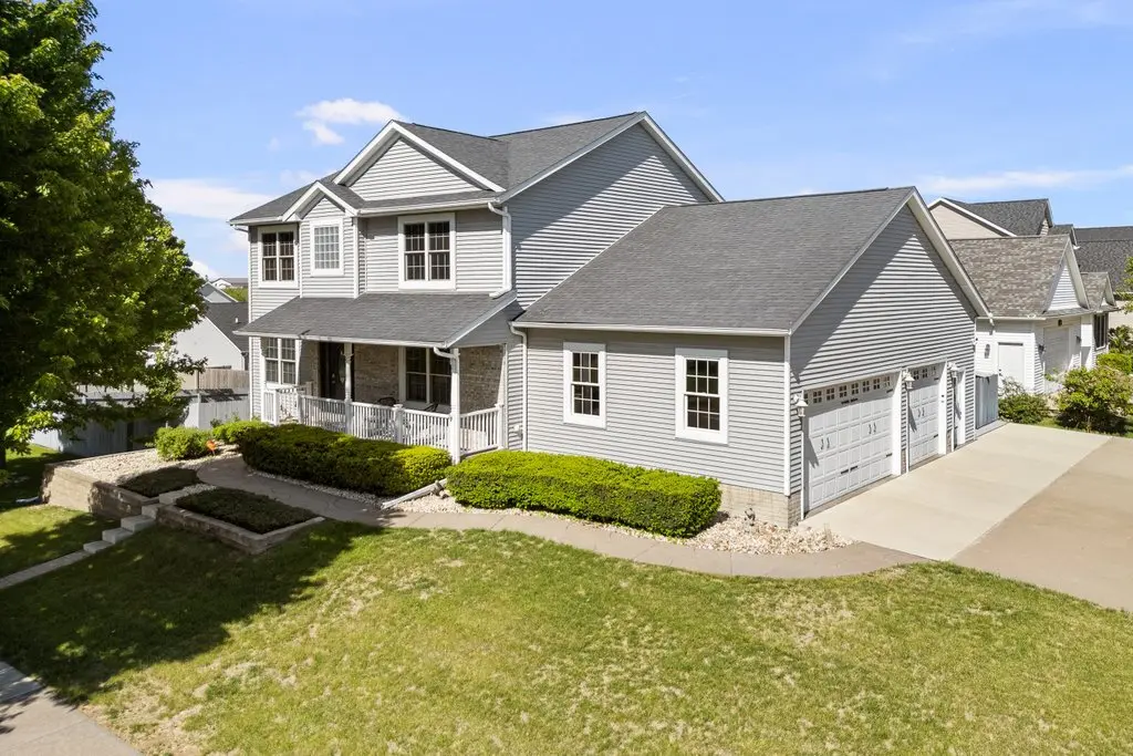 6911 Madison ST, Davenport, IA 52806