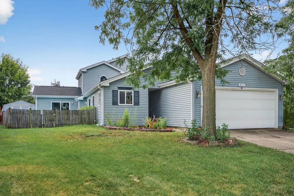 854 Plains CT, Carol Stream, IL 60188