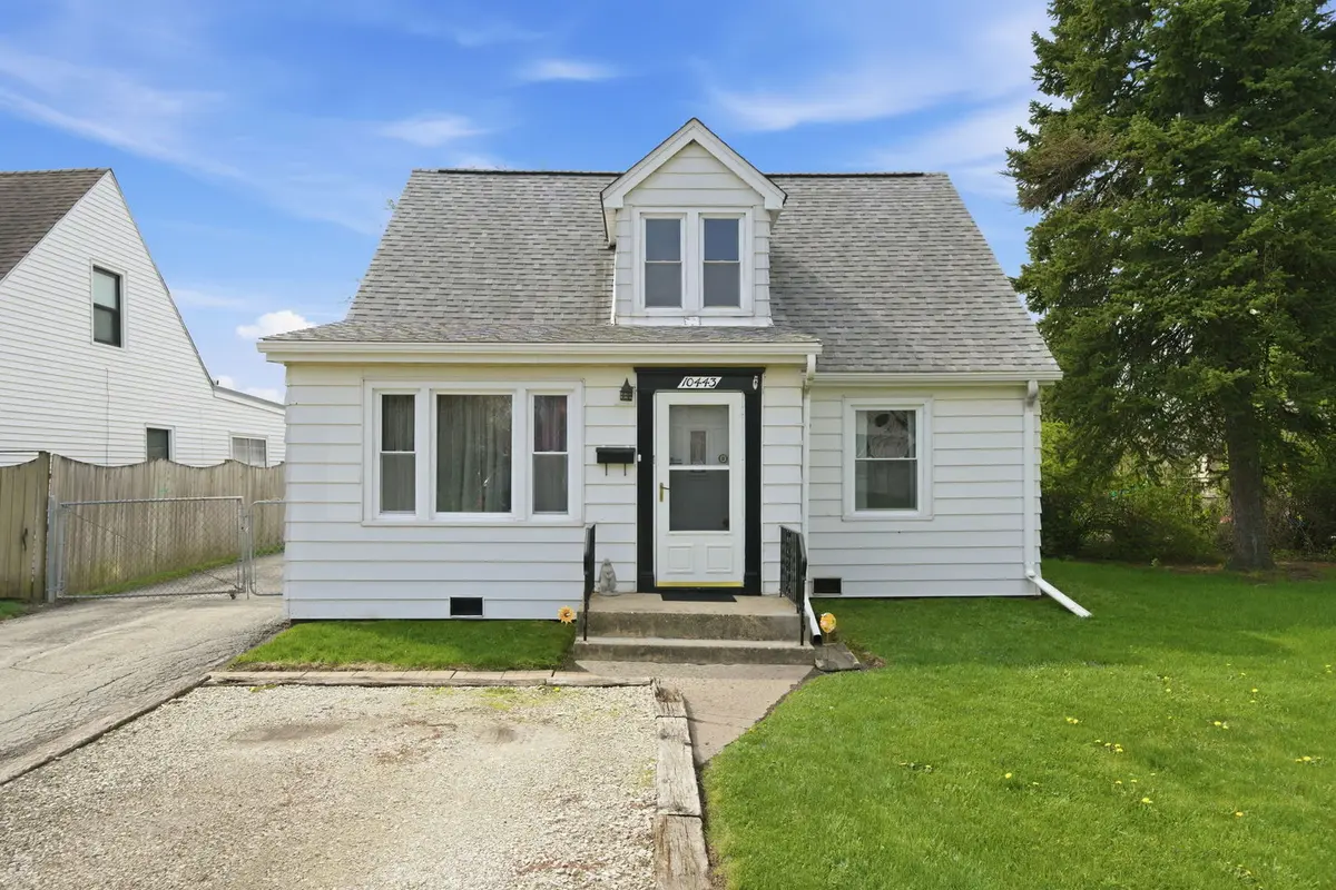 10443 W Medill AVE, Melrose Park, IL 60164