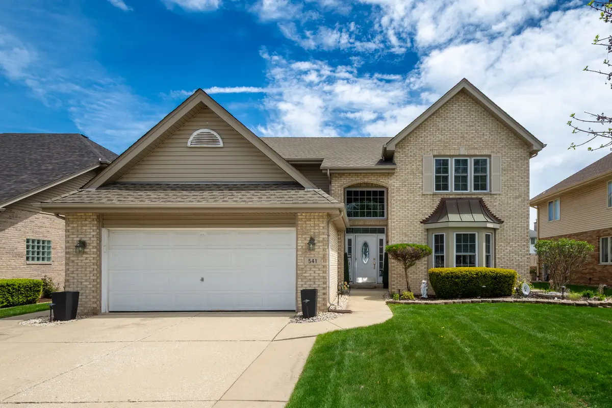 541 N 4th AVE, Addison, IL 60101
