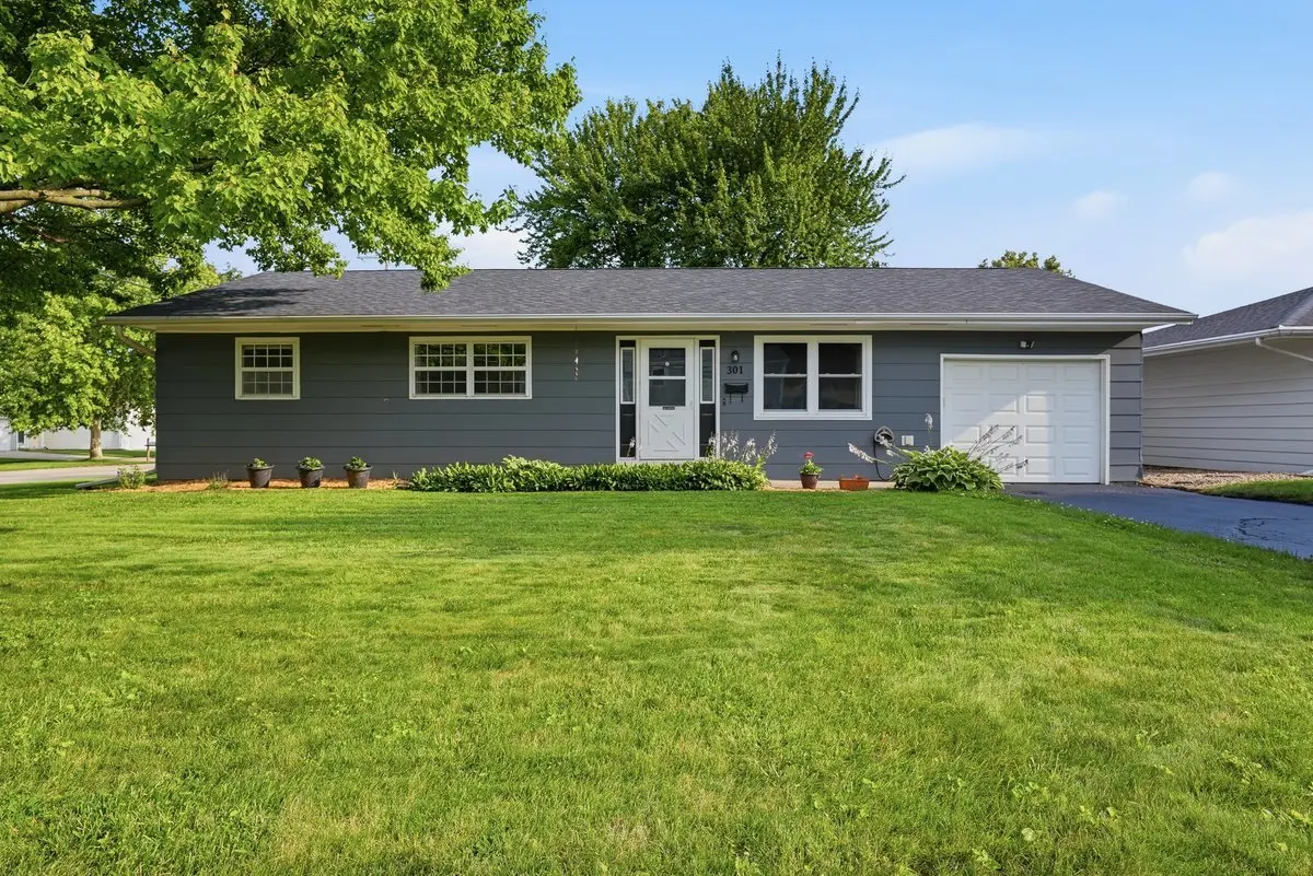 301 Martin ST, Normal, IL 61761