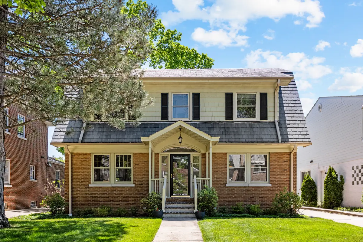 724 Maclean AVE, Kenilworth, IL 60043