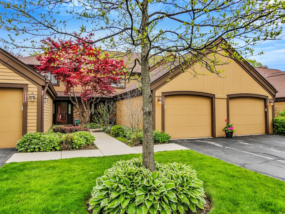 1336 Fairfax LN, Buffalo Grove, IL 60089