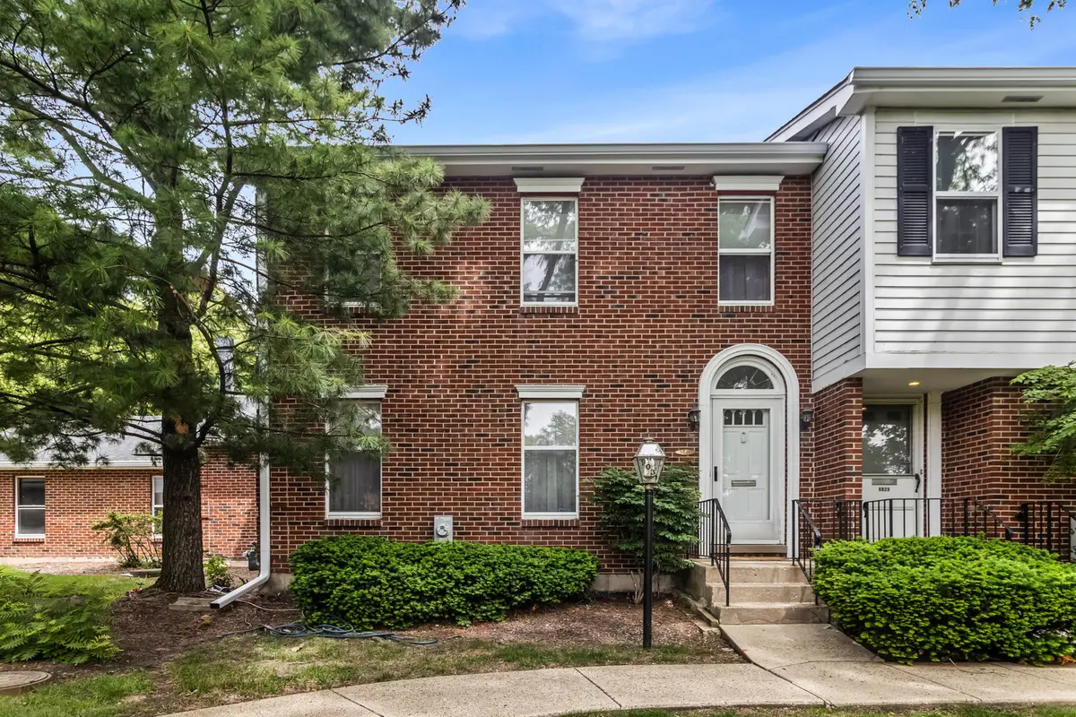 9031 Lincolnwood DR, Evanston, IL 60203