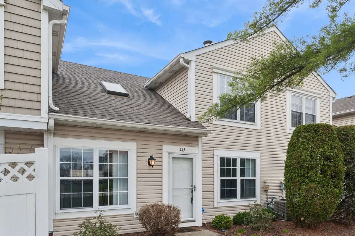 445 Le Parc CIR, Buffalo Grove, IL 60089