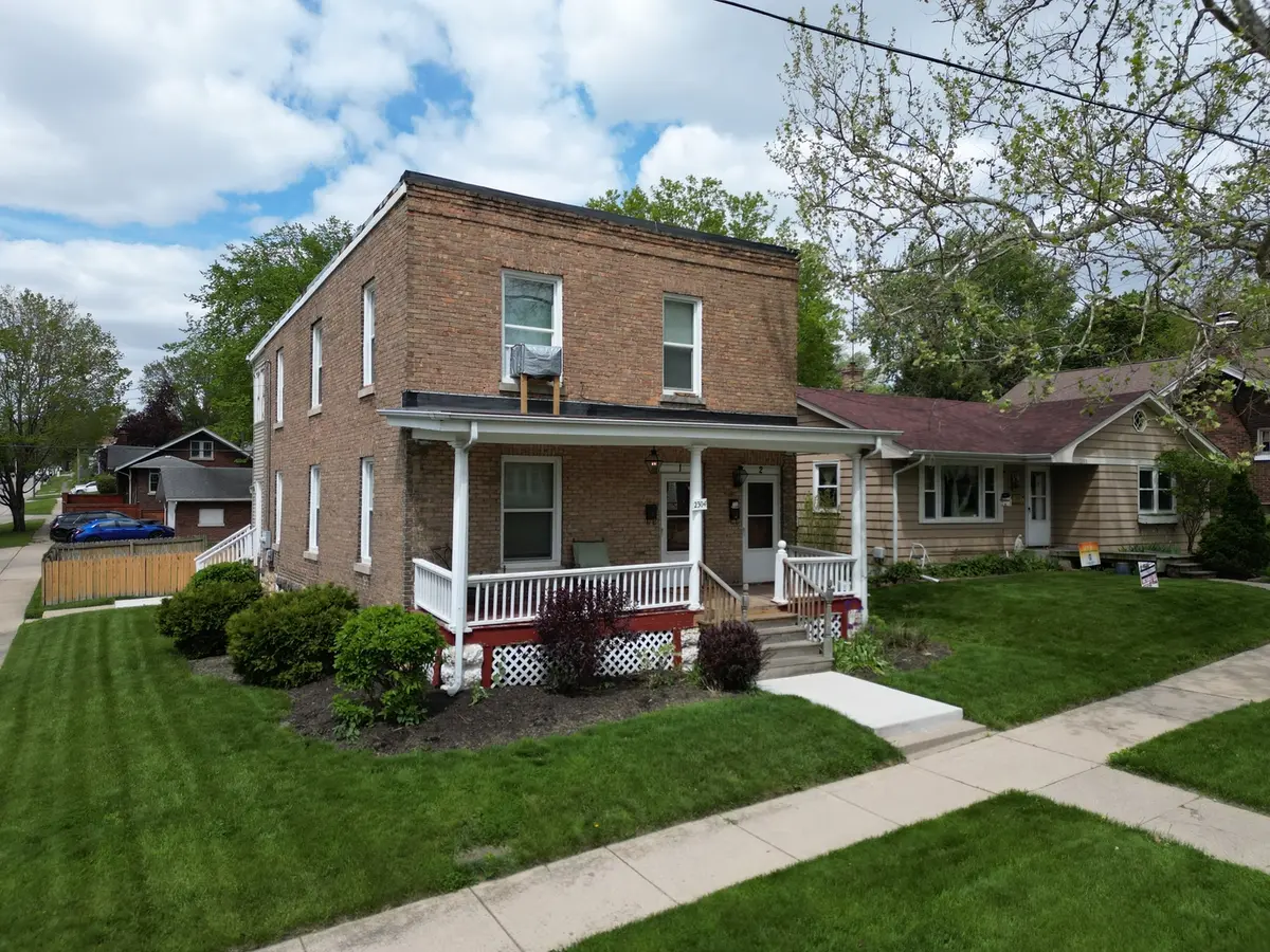 2304 17th AVE, Rockford, IL 61104