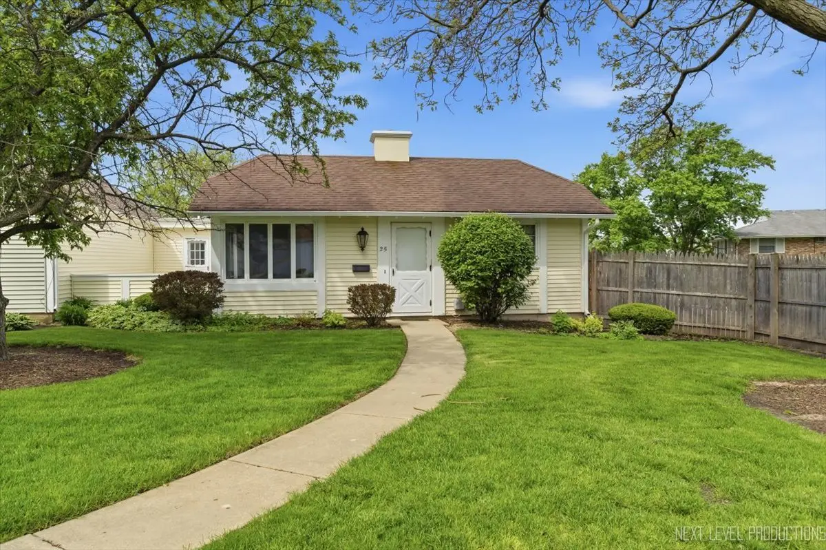 25 Garden DR #1, Montgomery, IL 60538