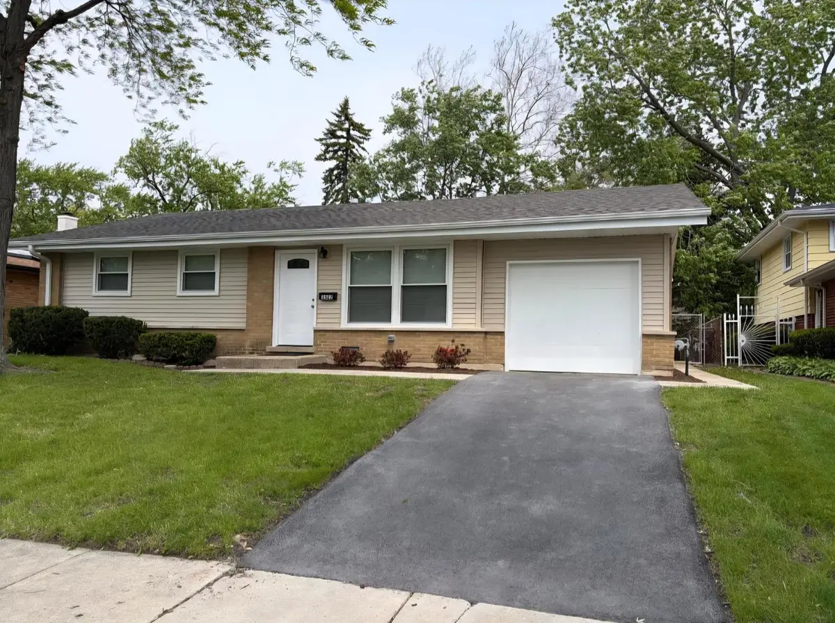 3502 Woodworth PL, Hazel Crest, IL 60429