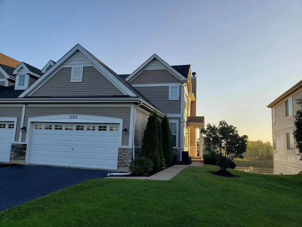 1125 Hampton LN, Yorkville, IL 60560