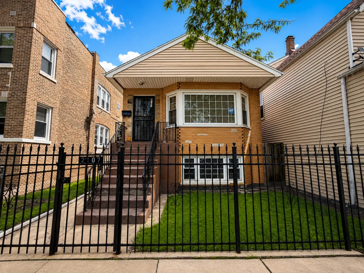 2107 N LARAMIE AVE, Chicago, IL 60639