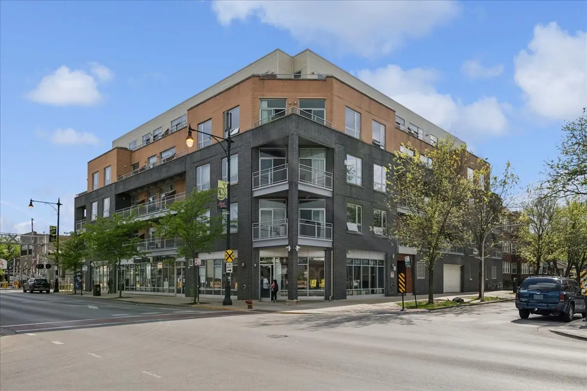 3201 W Leland AVE #402, Chicago, IL 60625