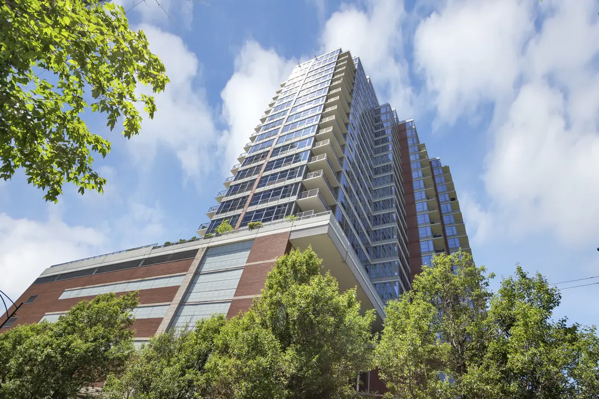 1600 S Prairie AVE #2102, Chicago, IL 60616