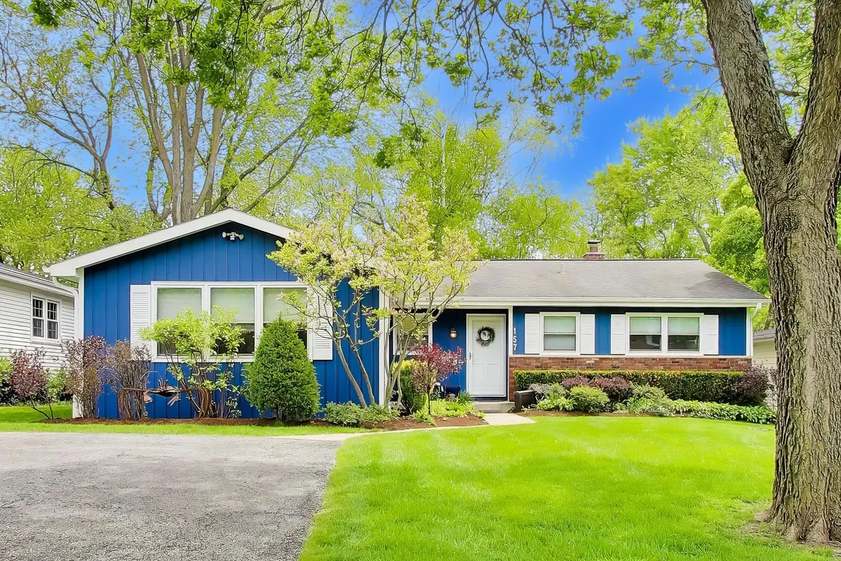 157 Walton ST, Barrington, IL 60010