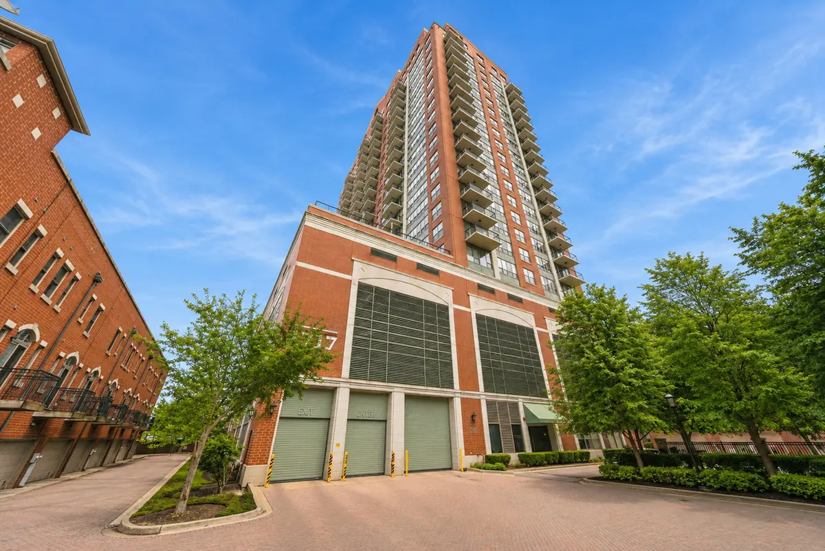 1717 S Prairie AVE #2207, Chicago, IL 60616