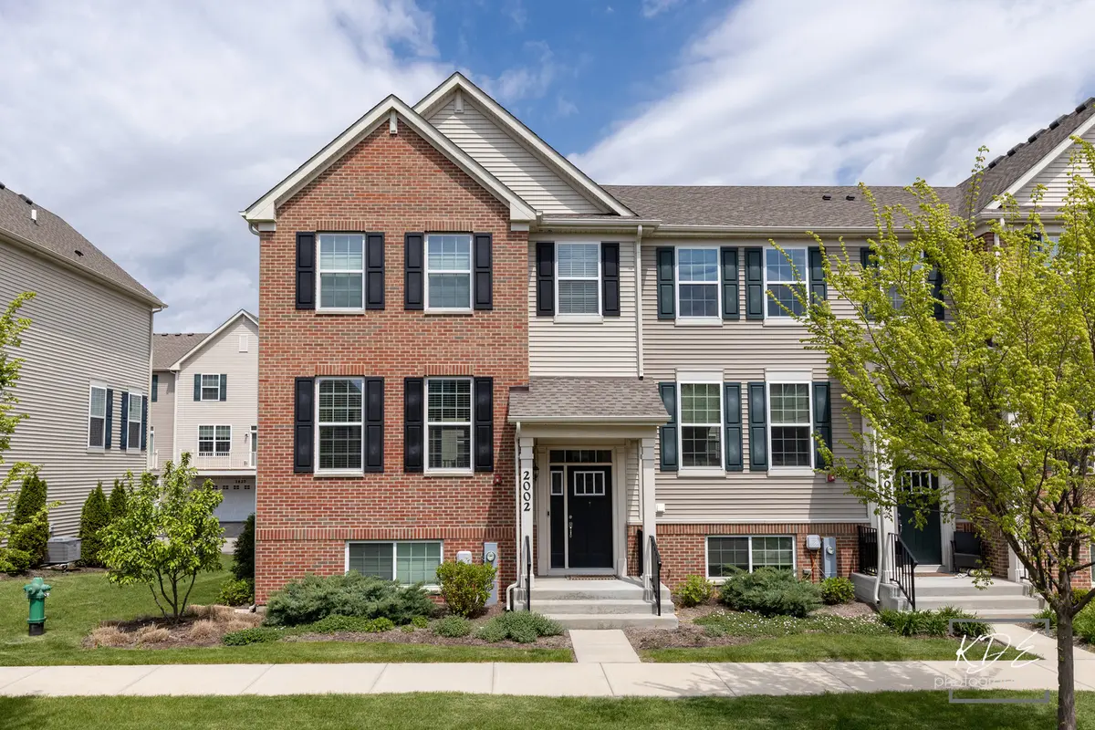 2002 Stuttle RD, Batavia, IL 60510