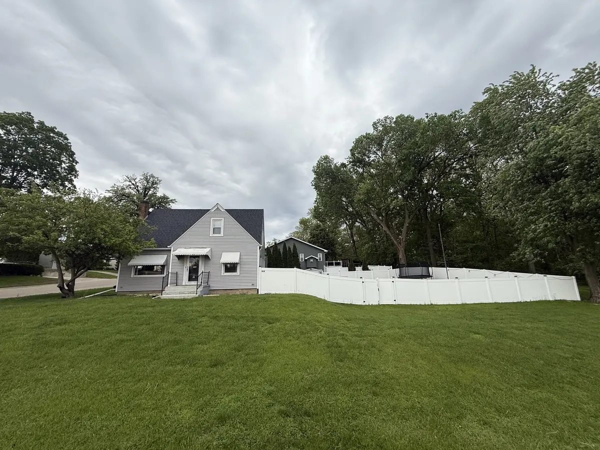 301 Hillside AVE, Ottawa, IL 61350