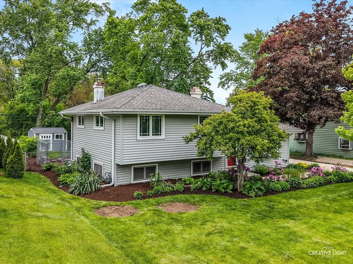 634 Jonquil AVE, Lisle, IL 60532