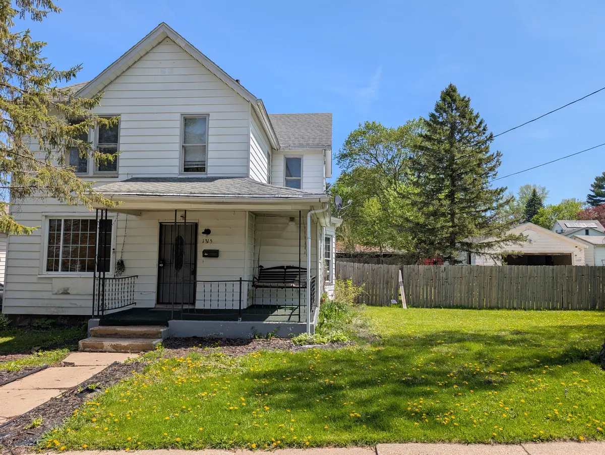 1315 S Rotzler AVE, Freeport, IL 61032