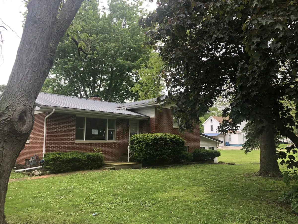 301 W Main ST, Colfax, IL 61728